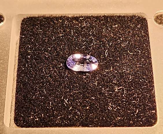 Colour Change UV Reactive Sapphire - .50cts - Image 5